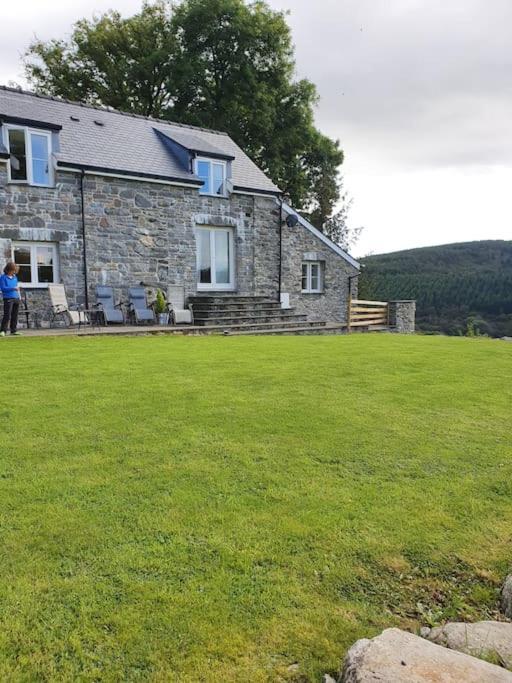 3 Bedroom Barn Conversion With Hot Tub-Garden View - Ty Cerrig Barn Corwen Exterior photo