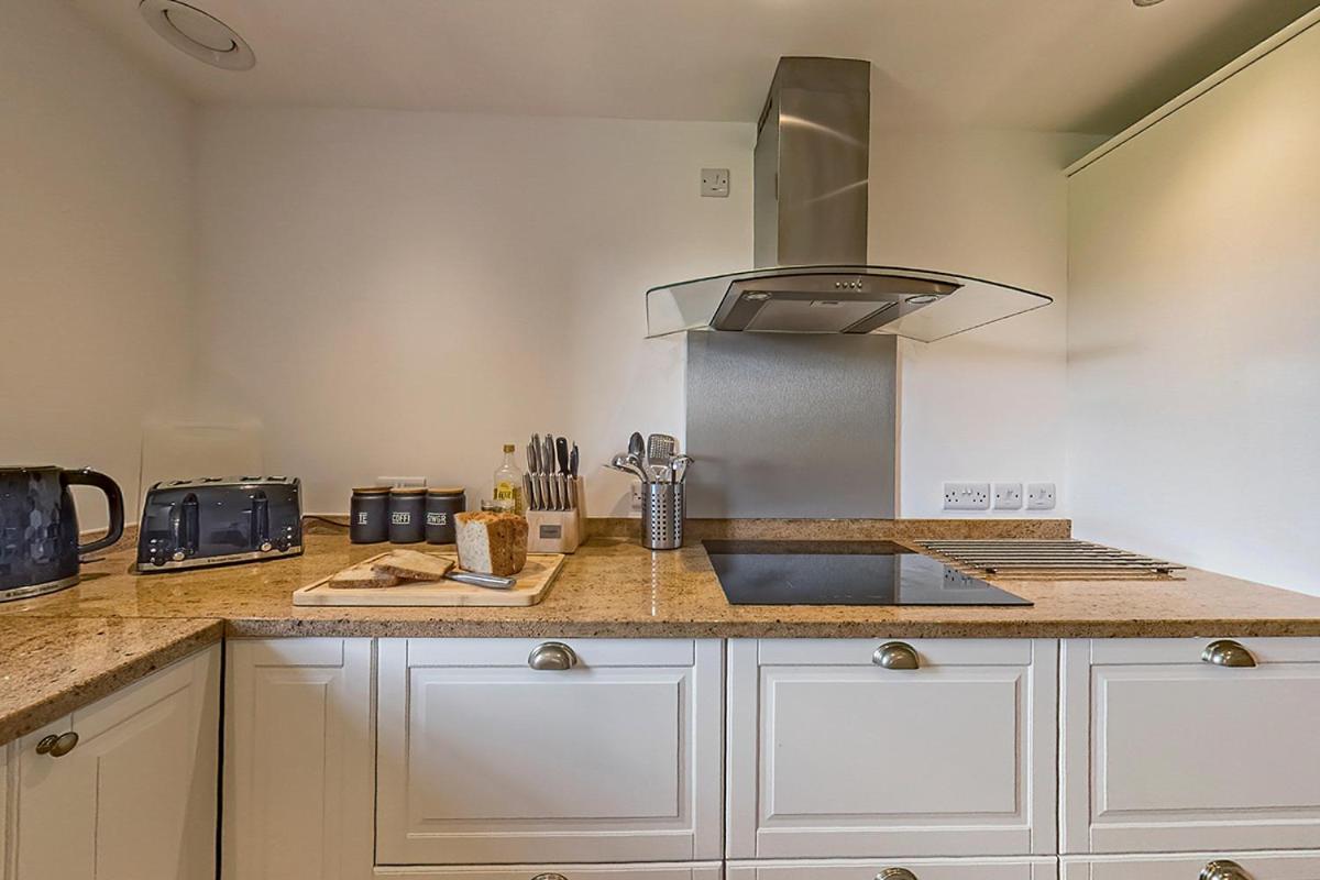 3 Bedroom Barn Conversion With Hot Tub-Garden View - Ty Cerrig Barn Corwen Exterior photo