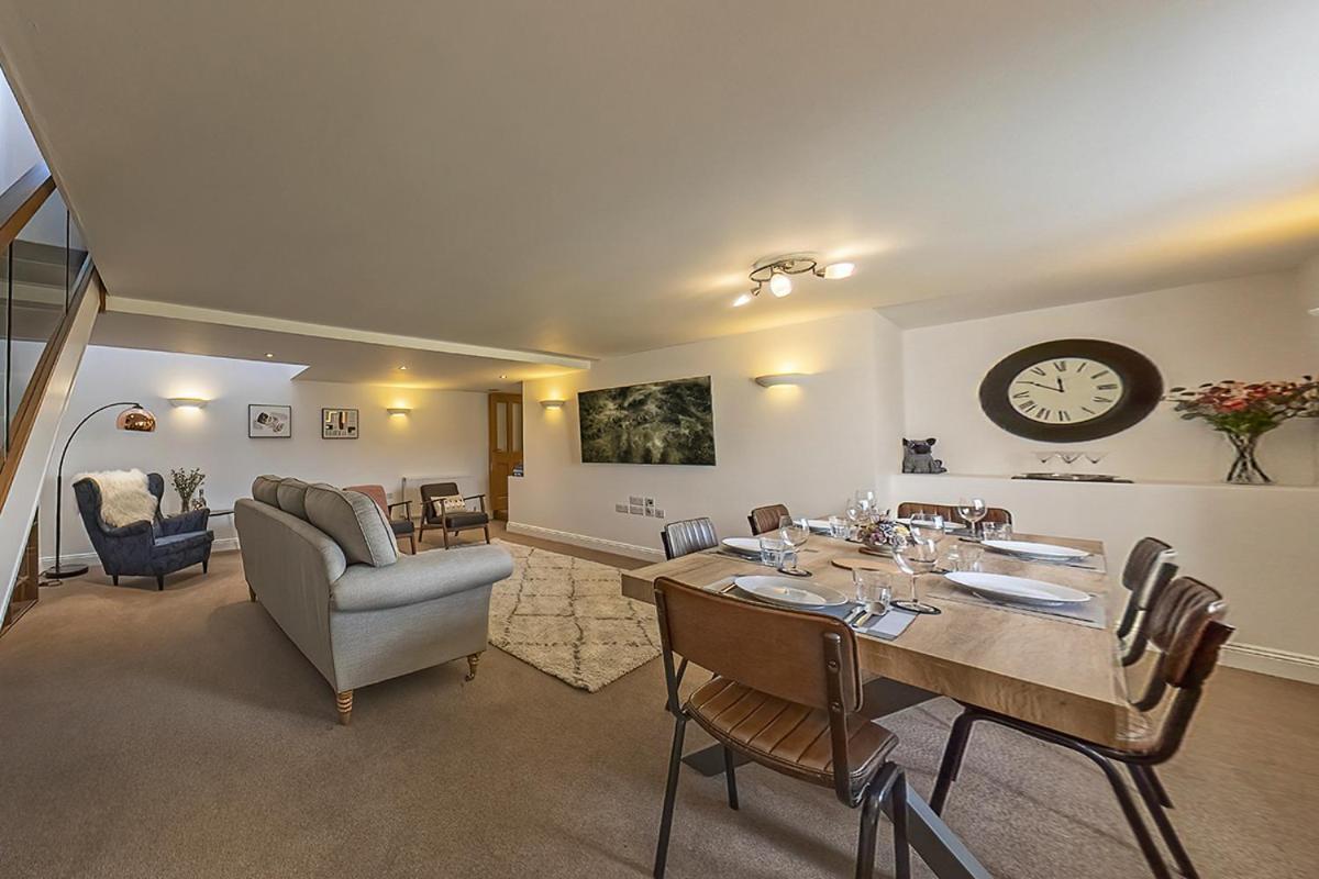 3 Bedroom Barn Conversion With Hot Tub-Garden View - Ty Cerrig Barn Corwen Exterior photo